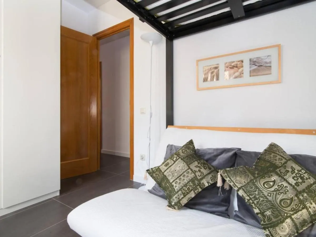 Sunny Apartment 3 Blocks To The Beach Castelldefels