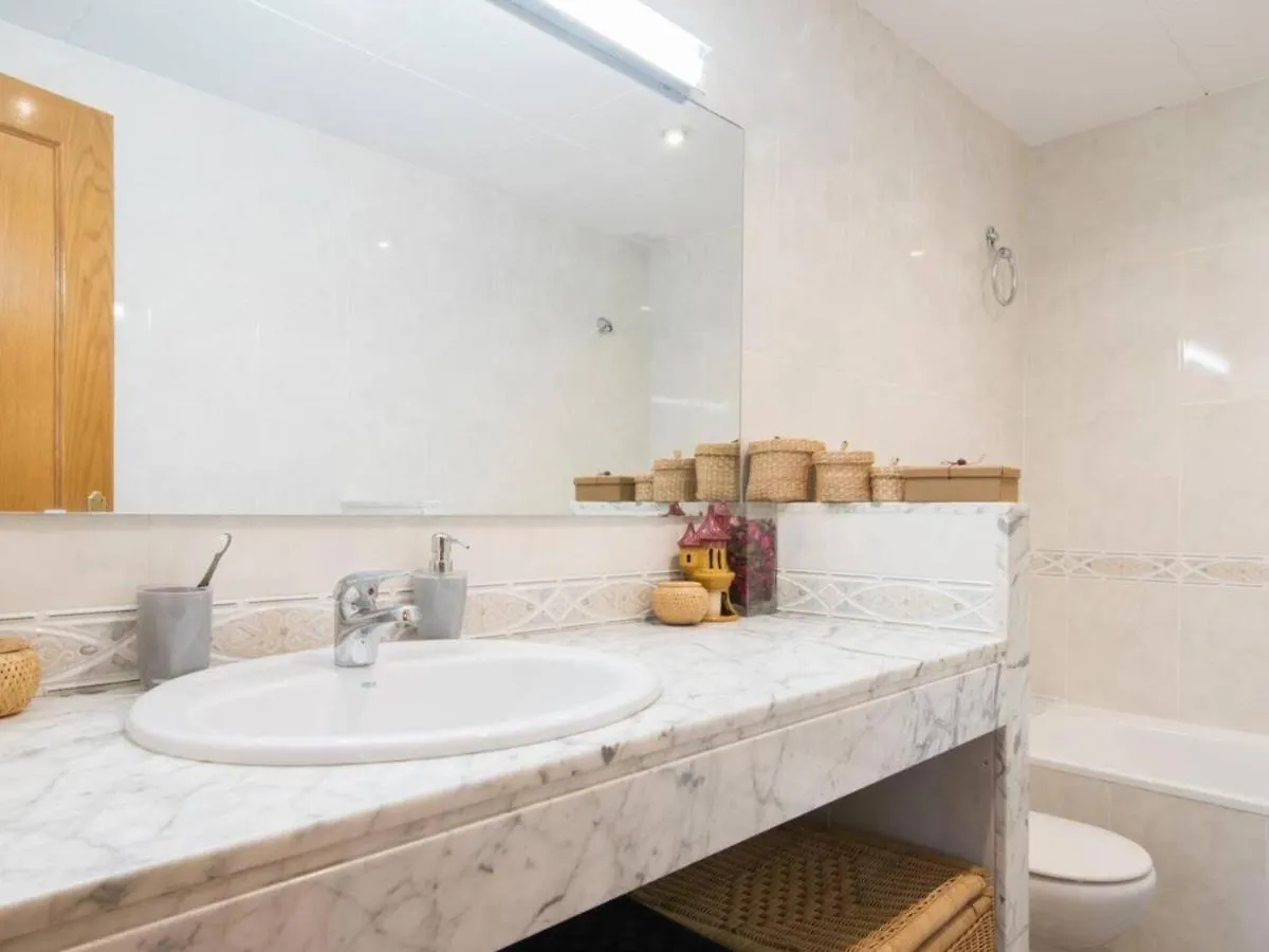 Sunny Apartment 3 Blocks To The Beach Castelldefels