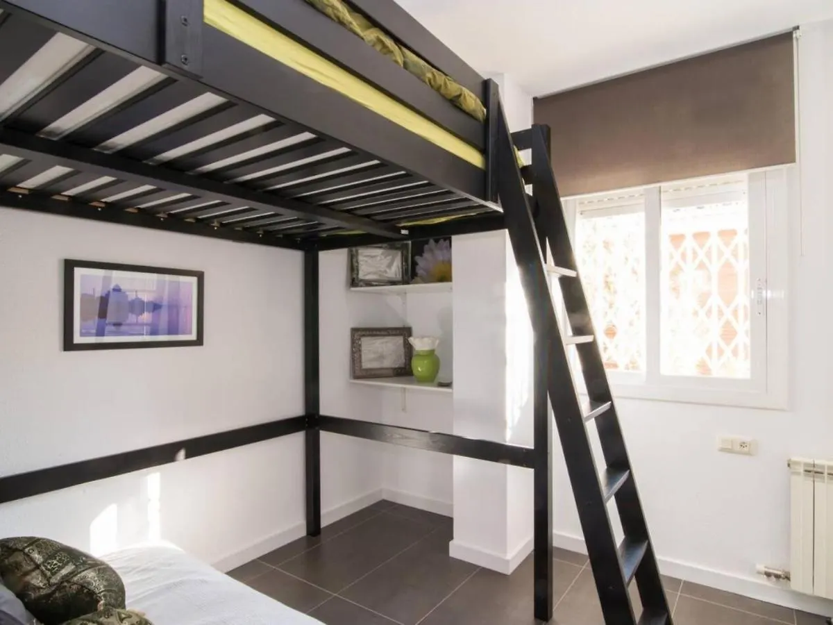 Sunny Apartment 3 Blocks To The Beach Castelldefels
