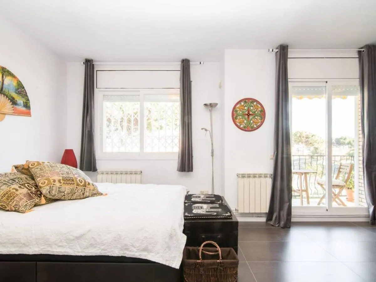 Sunny Apartment 3 Blocks To The Beach Castelldefels 0*,  Spain