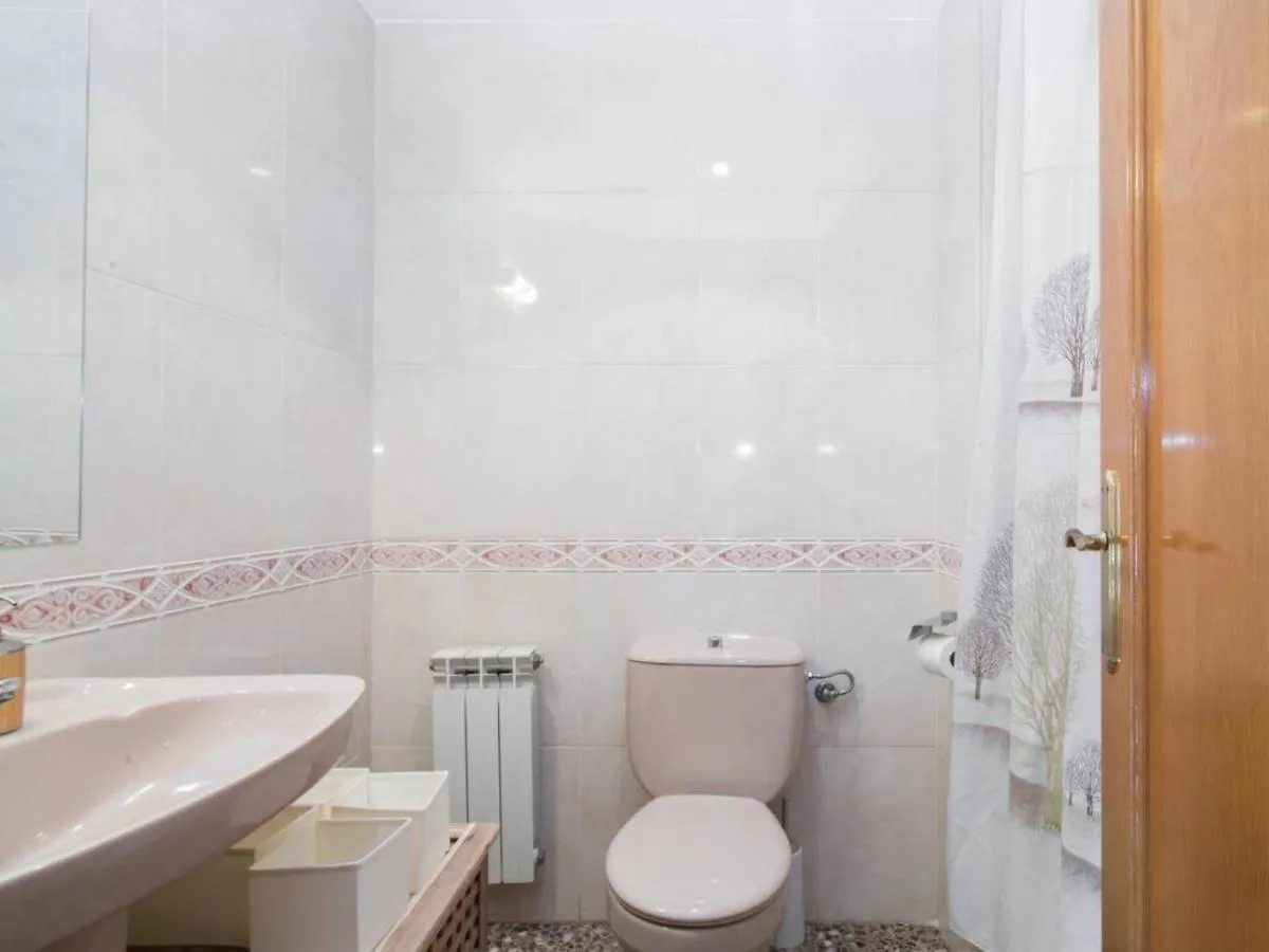 Sunny Apartment 3 Blocks To The Beach Castelldefels Ισπανία